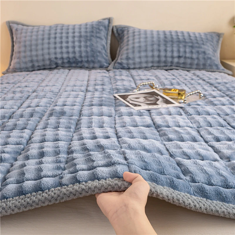 加厚牛奶绒床垫泡泡绒褥子学生宿舍加绒防滑软垫床盖榻榻米垫褥