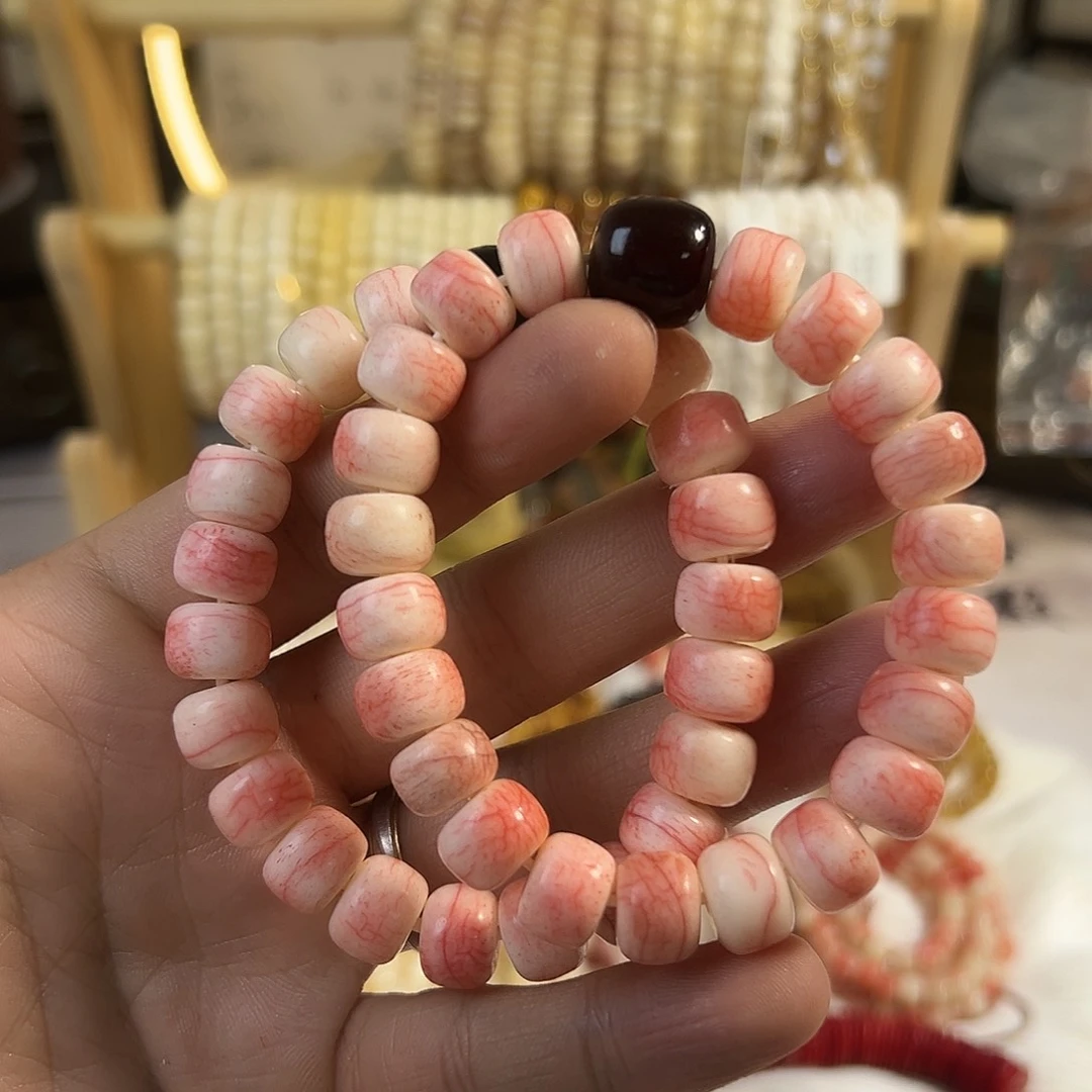 一***间吊坠桃核1.2半血驼骨