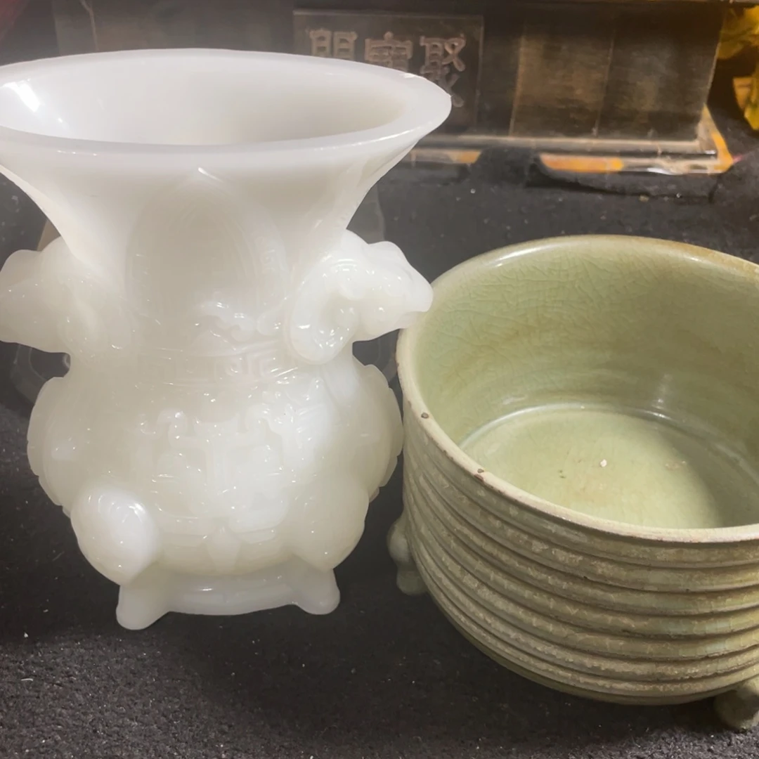摆件合*瓷器和陶器也有一定