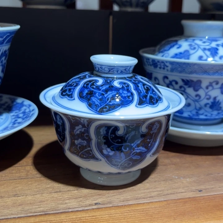 陶瓷艺术品美官人