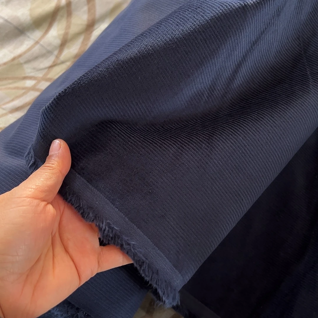 棉一米价港货品牌原单深蓝灯心绒1.4米宽果子对面