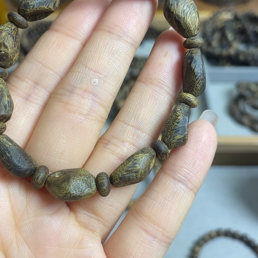 沉香碎屑沉香棋楠沉香老料树丁沉水级花香韵