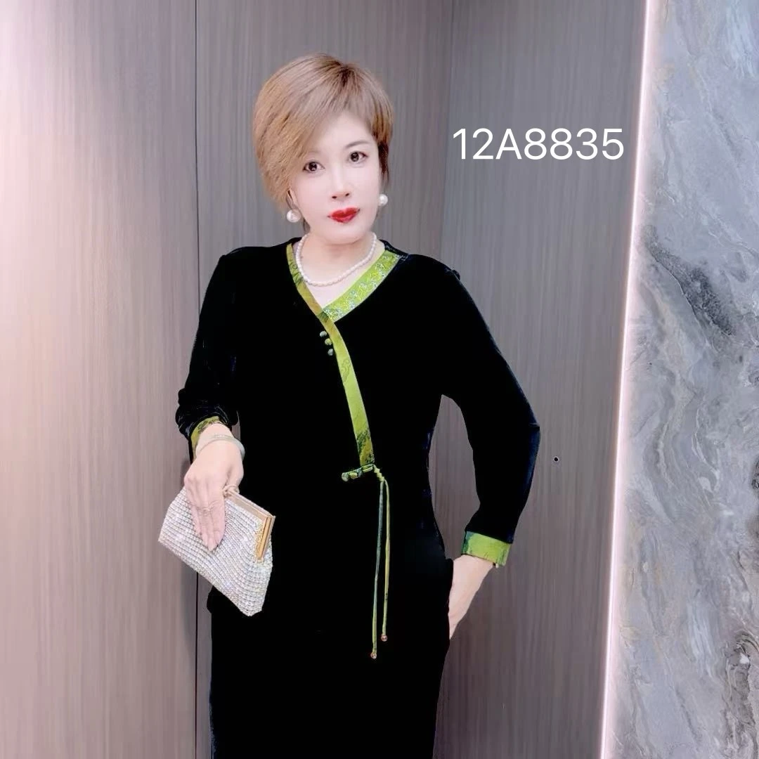 高端钻石绒上衣12A8835