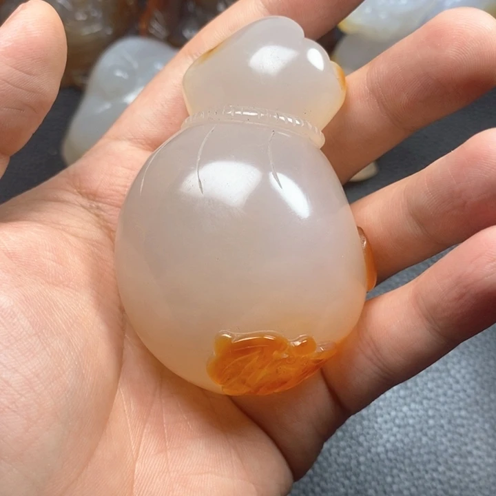 北***刀未镶嵌颈饰玛瑙/玉髓