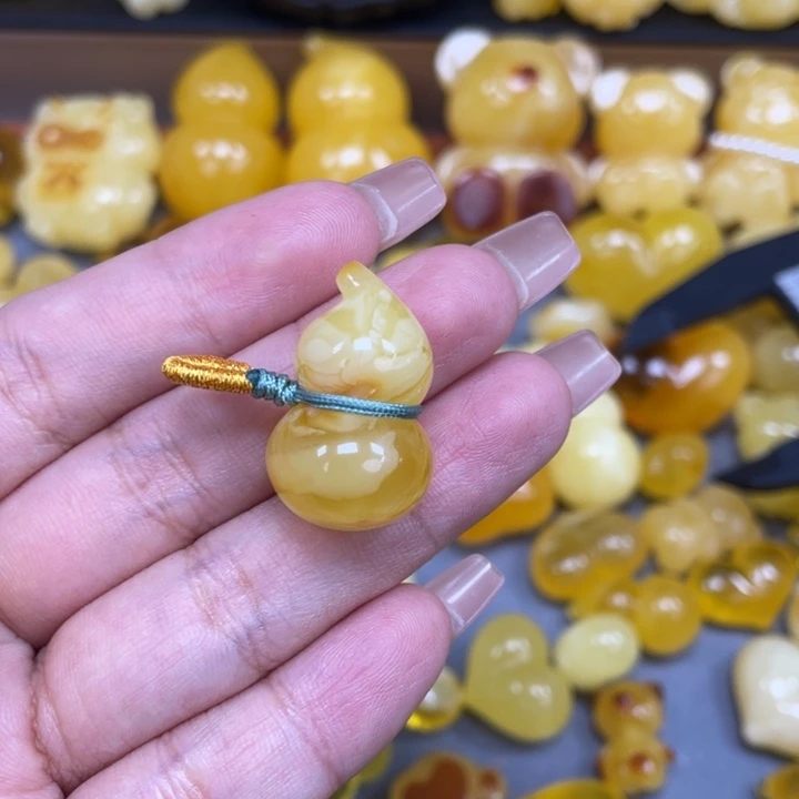 琥珀未镶嵌珠宝奇石