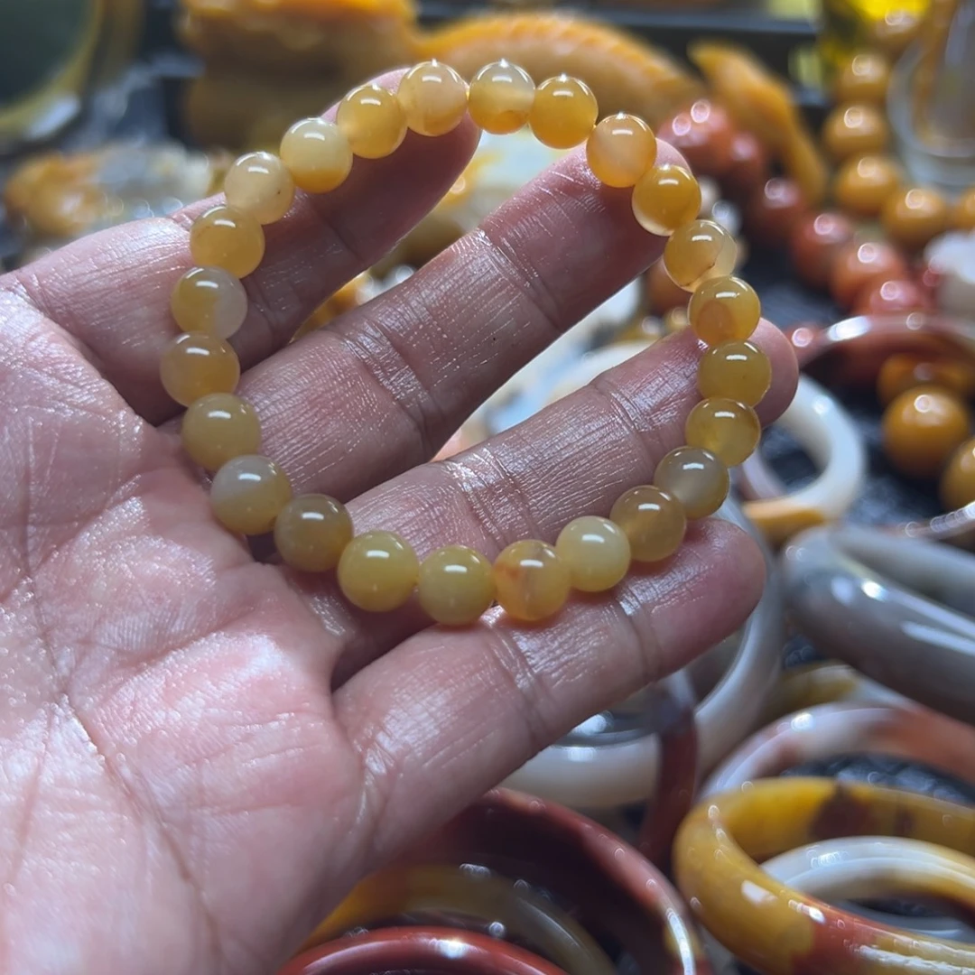 石英质玉未镶嵌颈饰