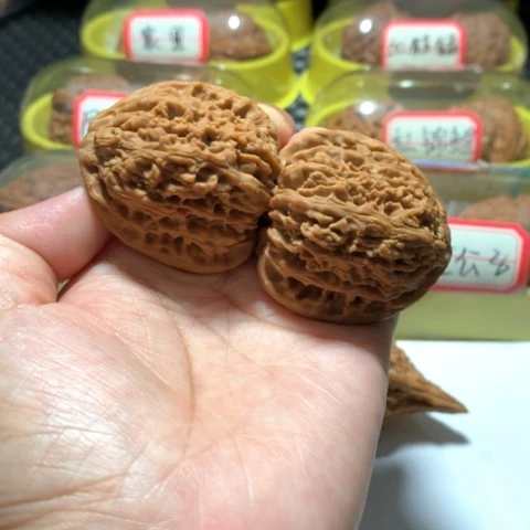 吊坠文玩核桃瞧三角疆