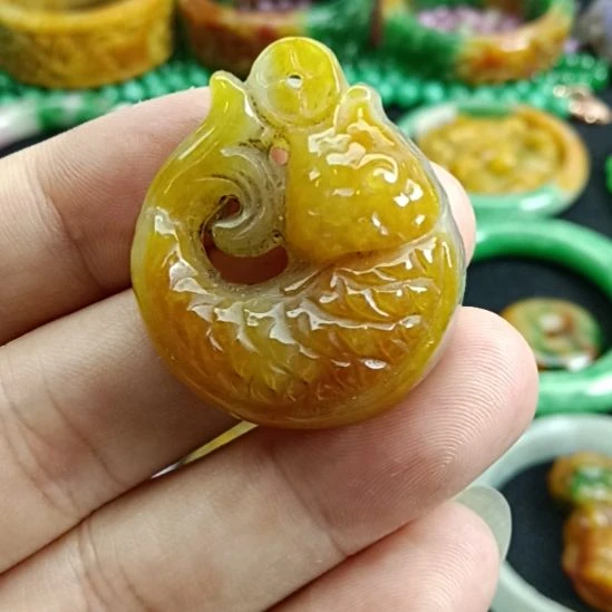 翡翠未镶嵌颈饰翡翠