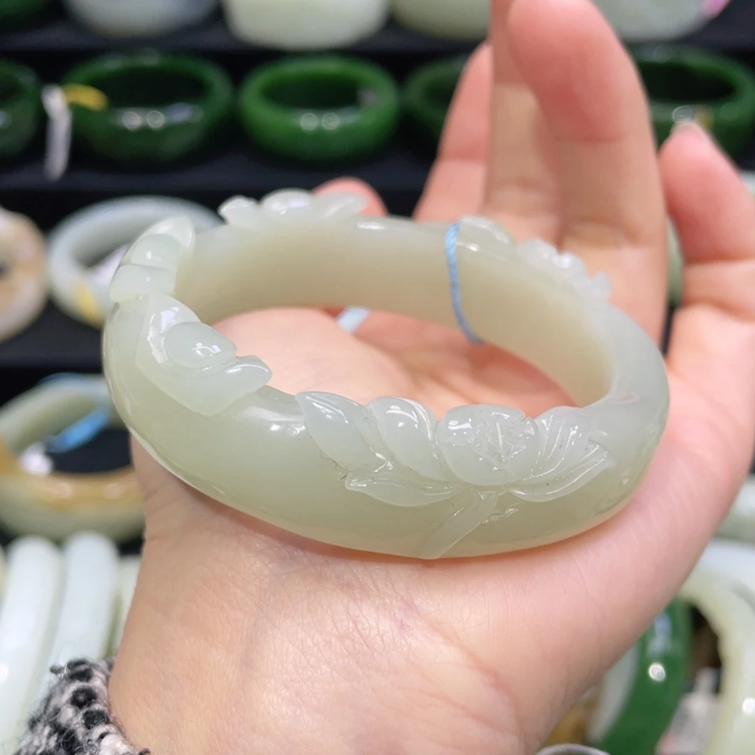 未镶嵌手镯和田玉90