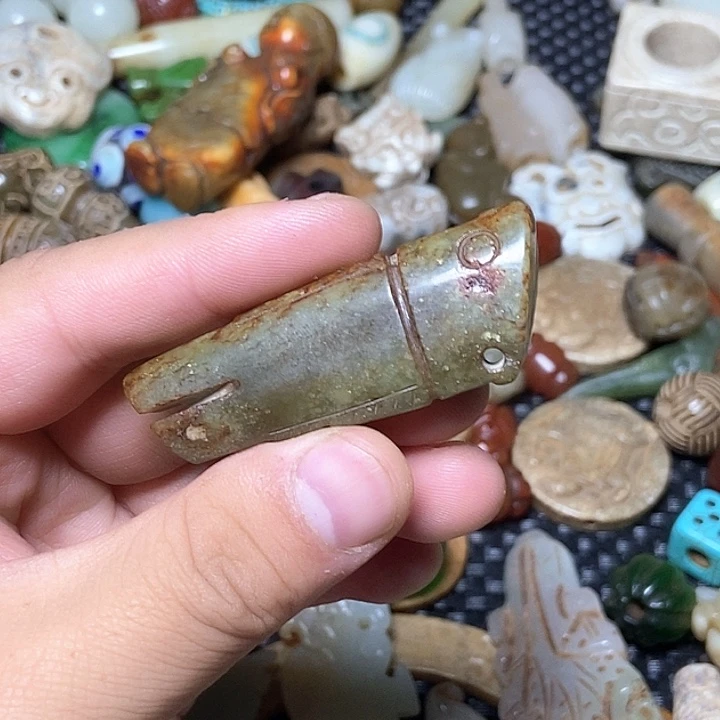 和田玉未镶嵌颈饰94