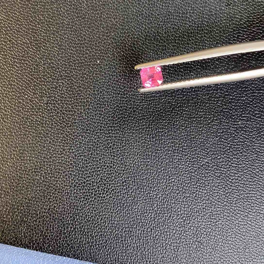 裸石未镶嵌尖晶石42分 无烧 莲花