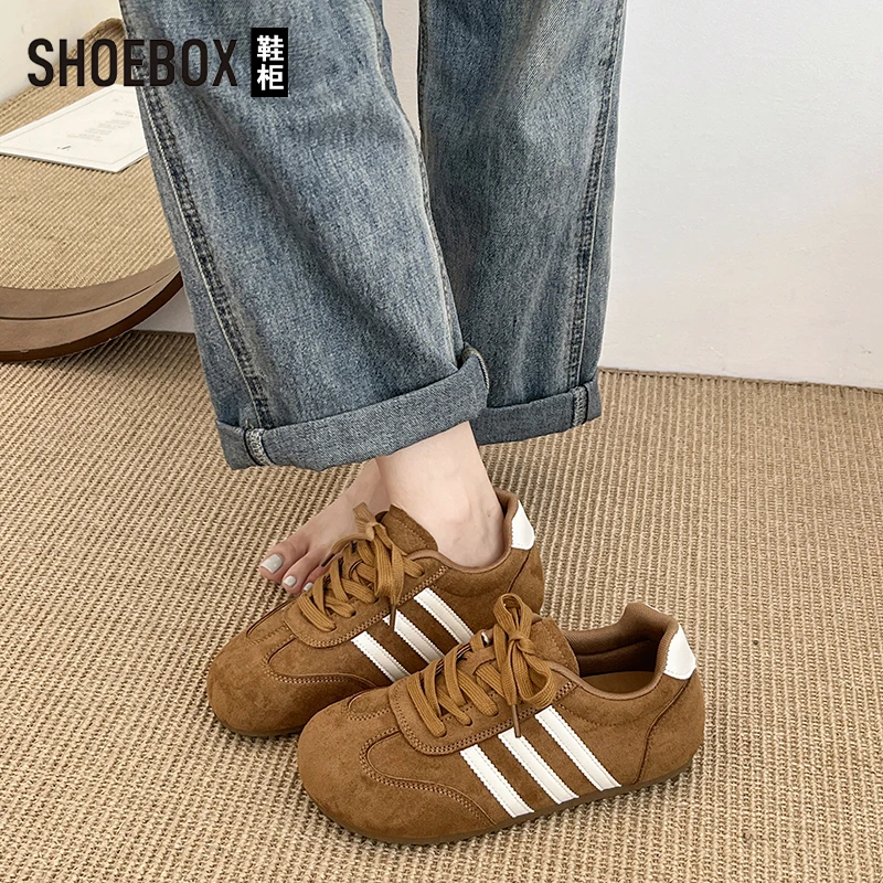 达芙妮集团旗下休闲板鞋爆款百搭软底德训鞋女2025春秋新款运动鞋