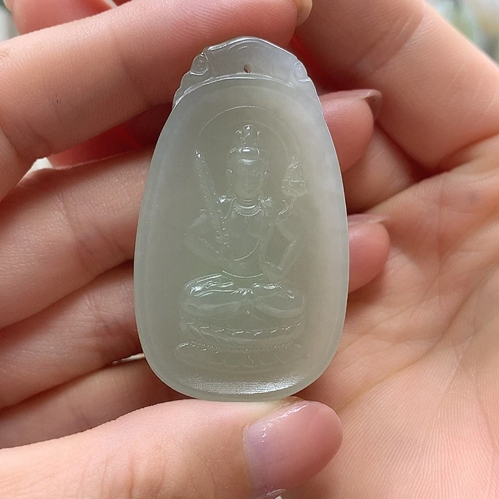 随***成颈饰未镶嵌和田玉