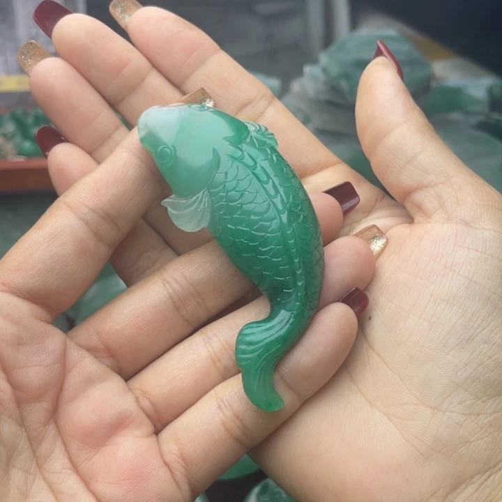 定制石英质玉未镶嵌巴**合