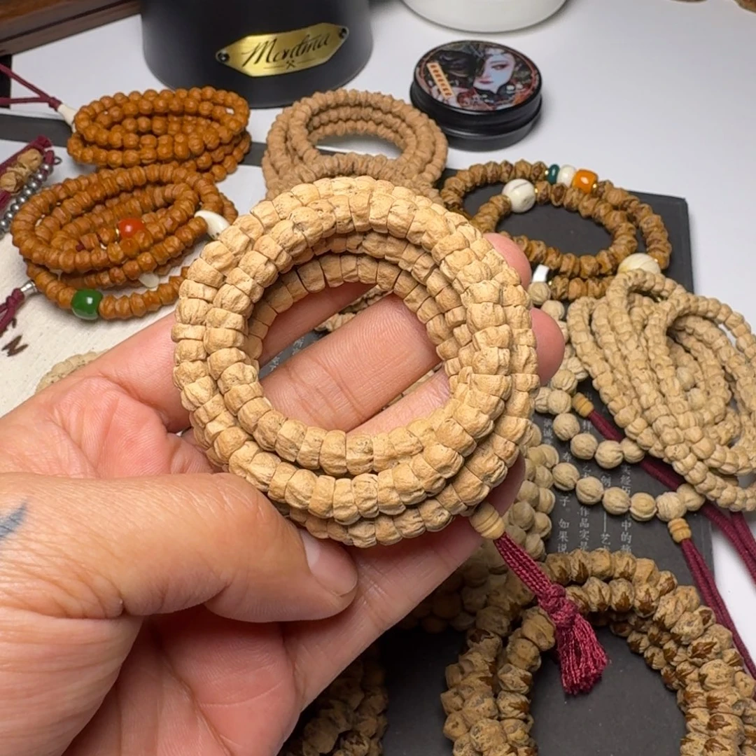 于***哥吊坠柏香籽/百香籽