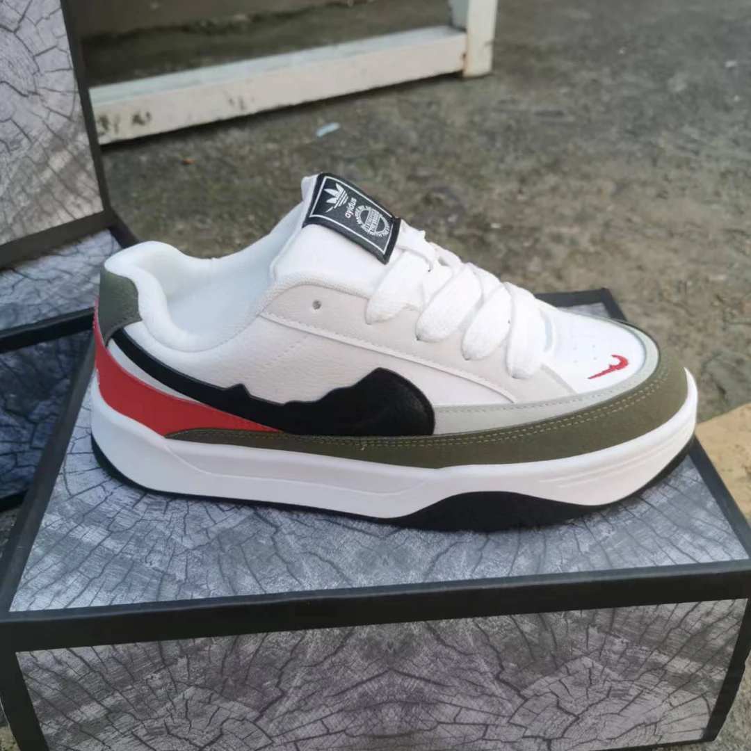 春季舒适时尚增高中跟板鞋男款秋季厚底素面休闲板鞋