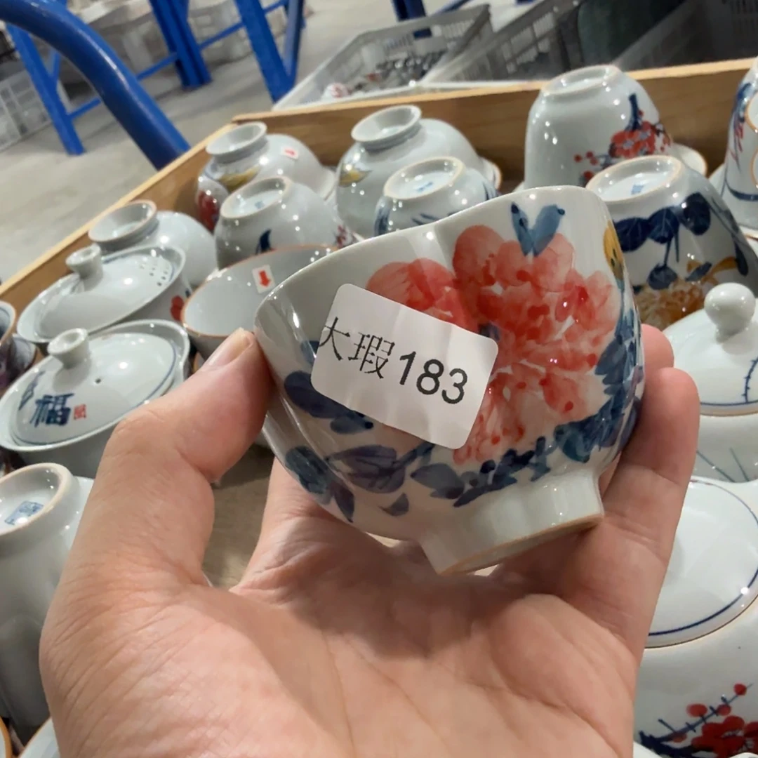 釉下手绘茶具微瑕