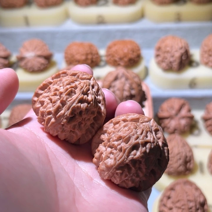 文玩核桃把件39全品三角白