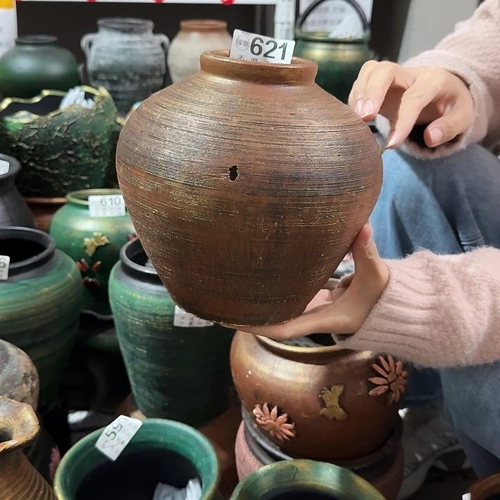 瑕疵金色坛子621高度20口径8