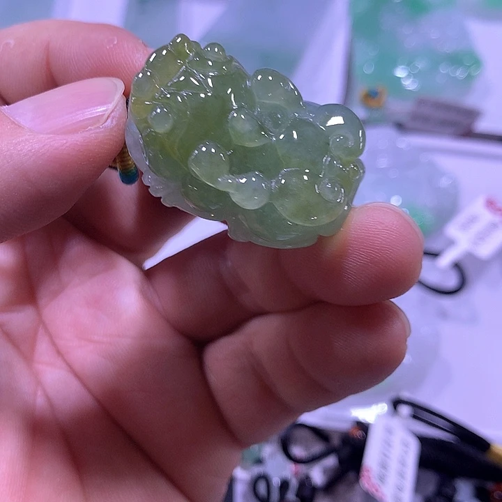 翡翠未镶嵌颈饰天然翡翠A货吊坠