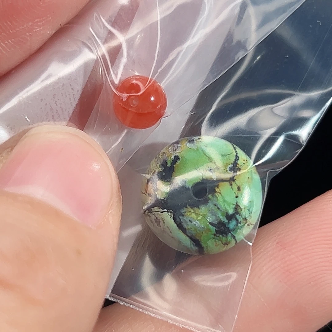 南红玛瑙未镶嵌珠宝奇石