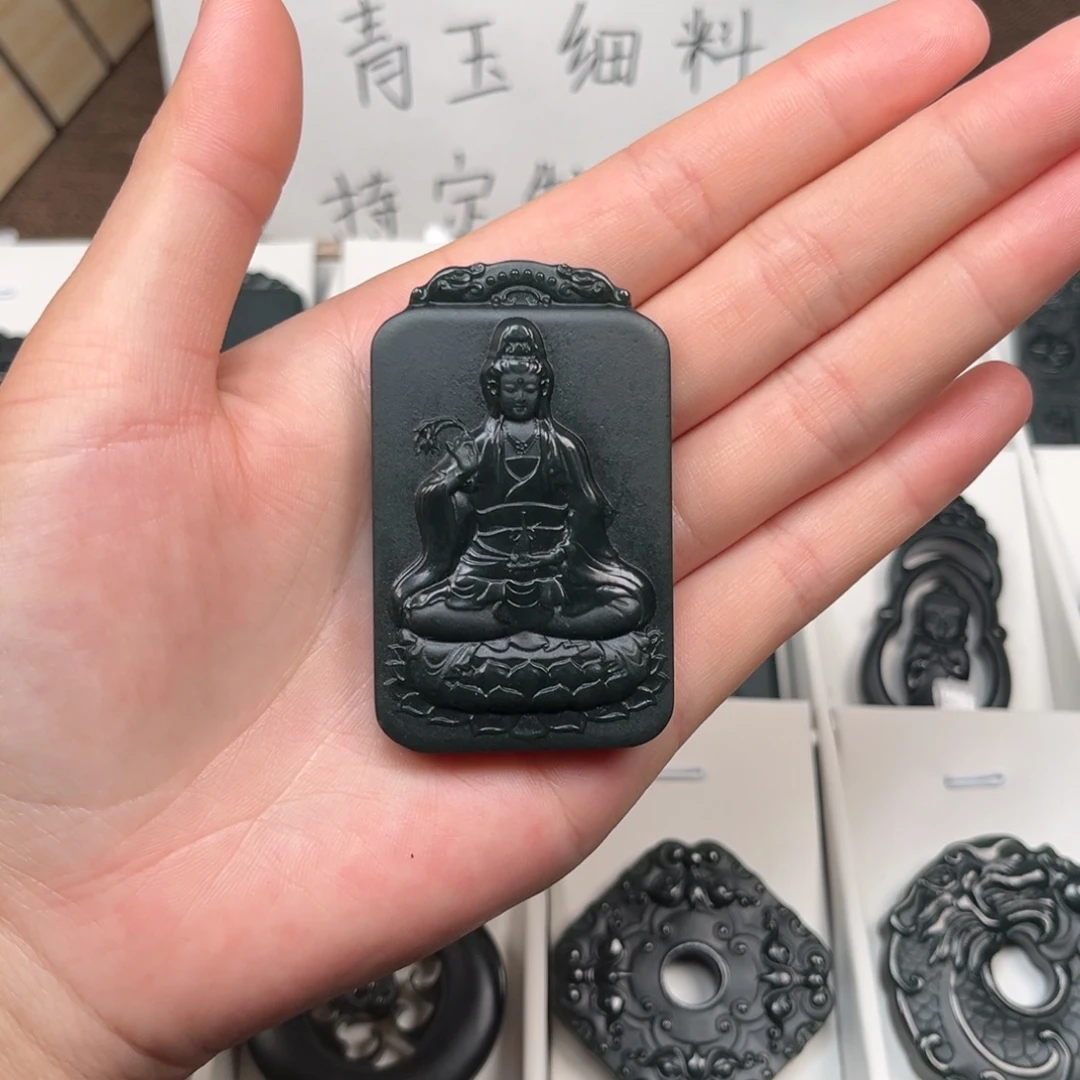 曙***光和田玉（青玉）未镶嵌颈饰