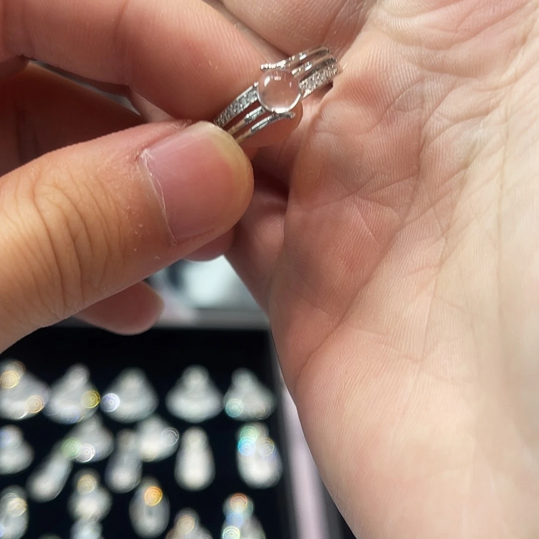 石英质玉合金戒指