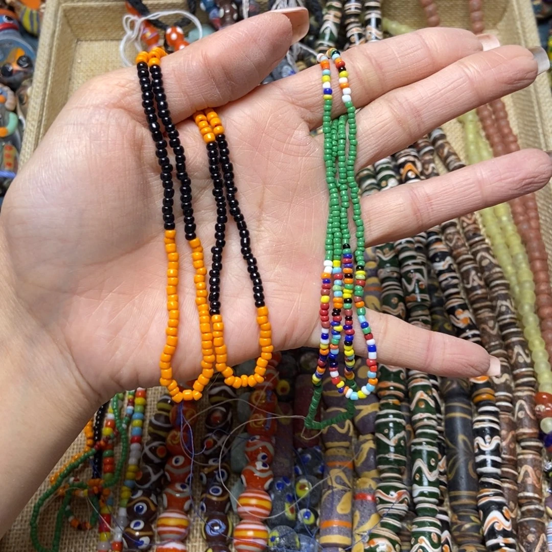 颈饰琉璃小米珠一根