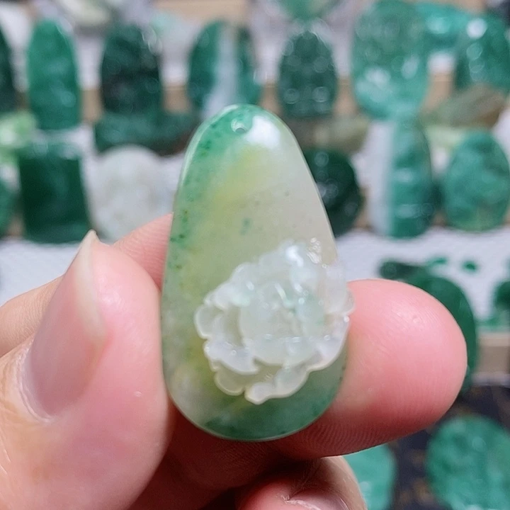 未镶嵌独山玉颈饰