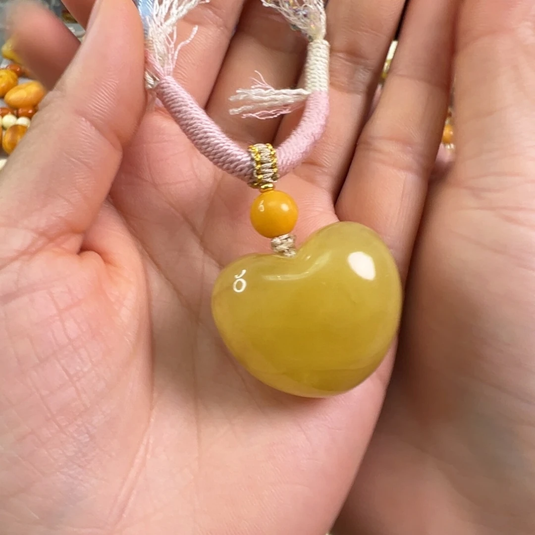 蜜蜡裸石未镶嵌蜜蜡