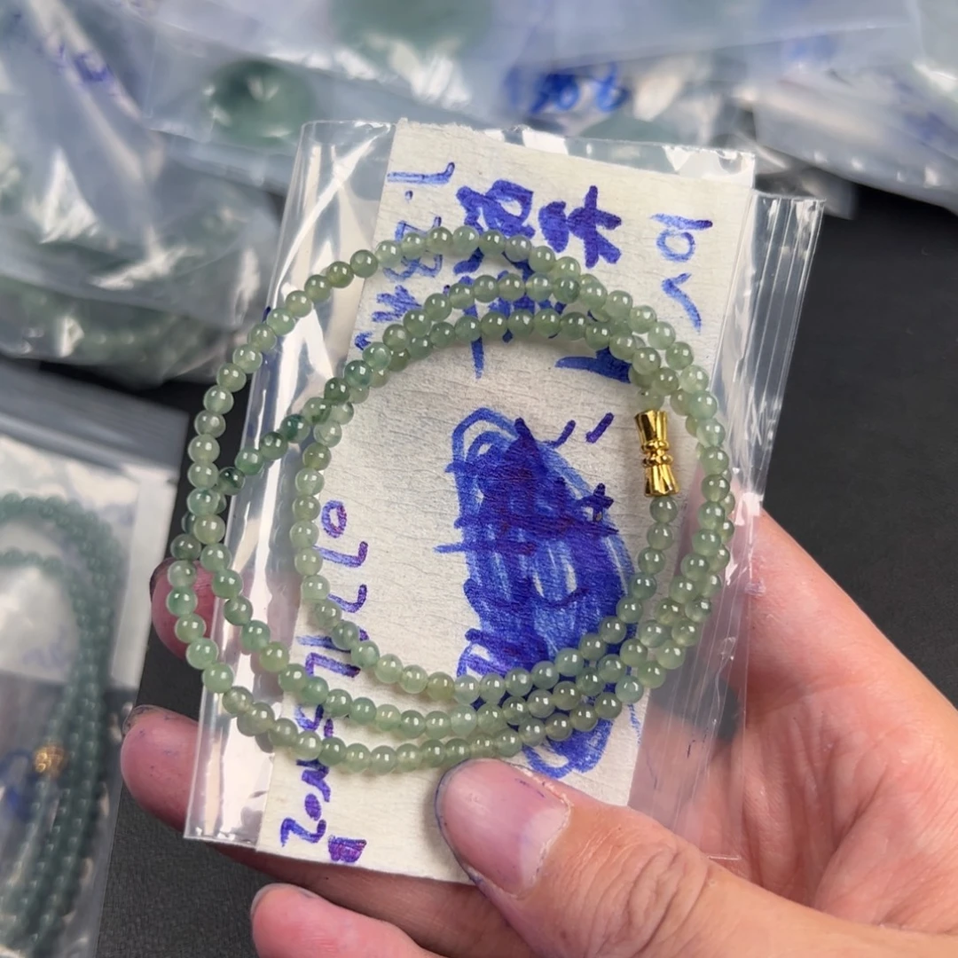 燕****未镶嵌手链翡翠天然a货翡翠