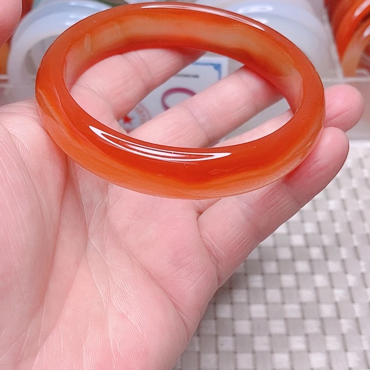 玛瑙/玉髓手镯未镶嵌