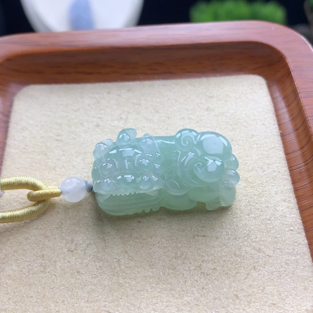 翡翠未镶嵌颈饰翡翠貔貅1