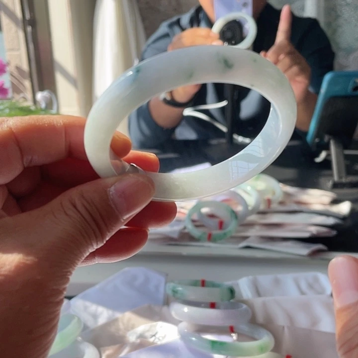 未镶嵌手镯翡翠成品