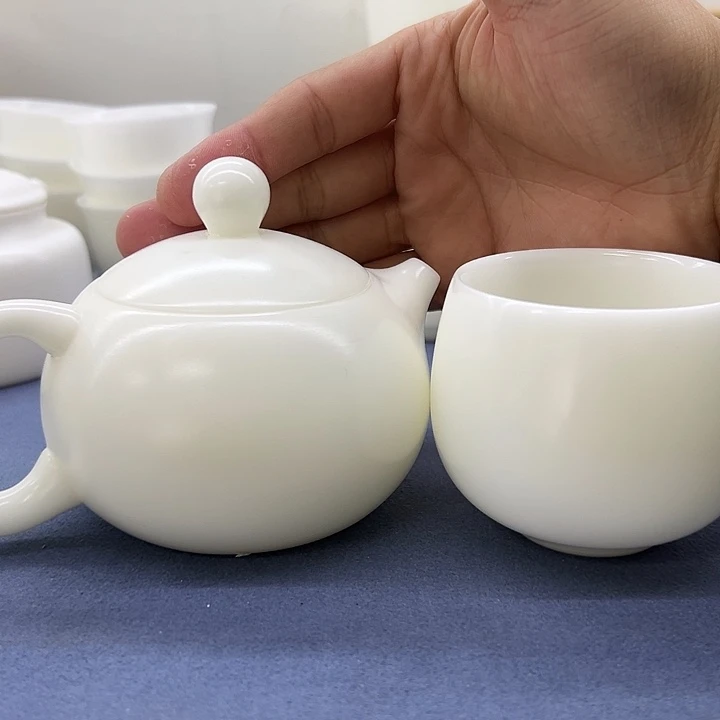 德化冰种玉瓷西施壶