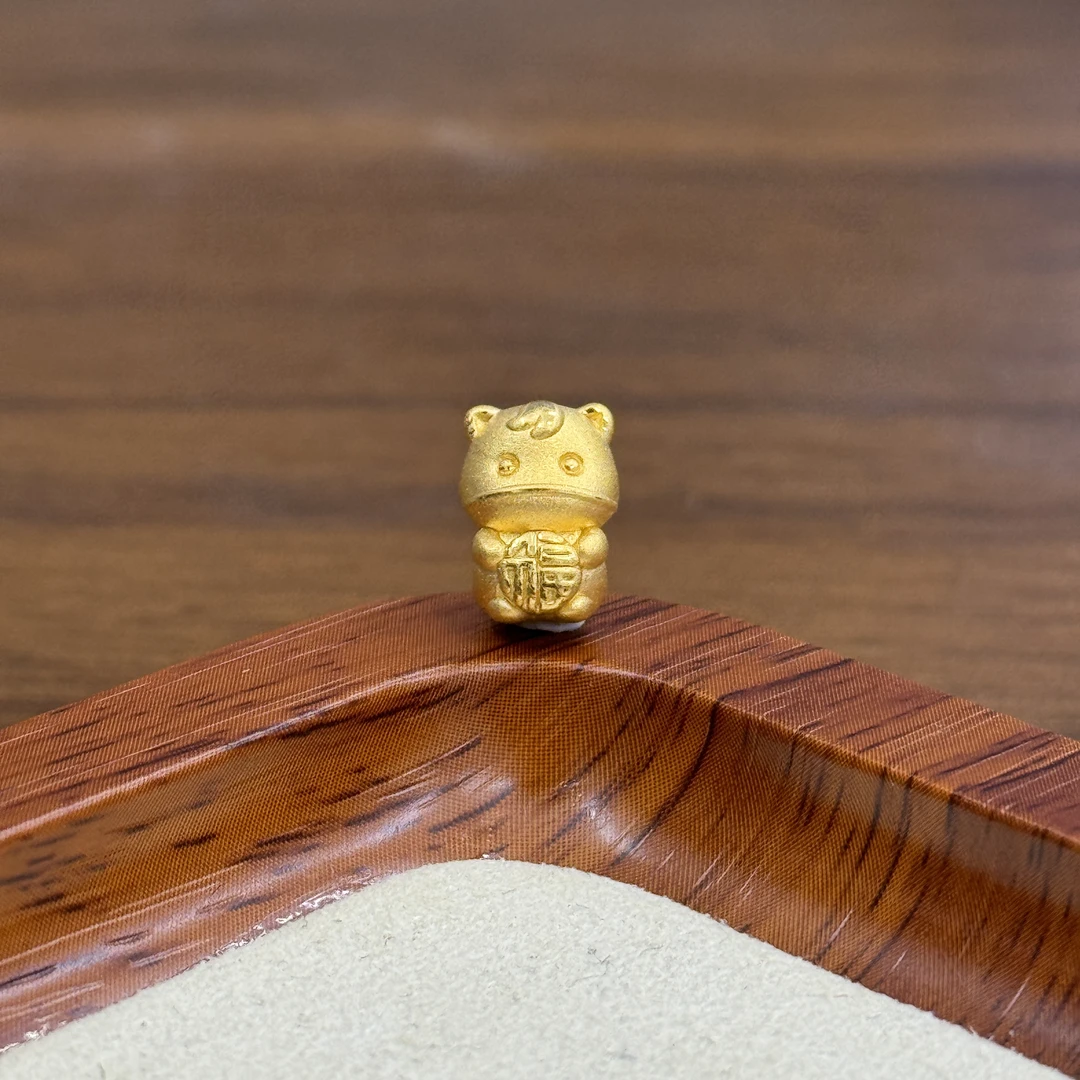 水贝黄金足金999抱福马DP2093