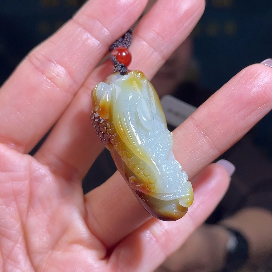 和田玉颈饰未镶嵌