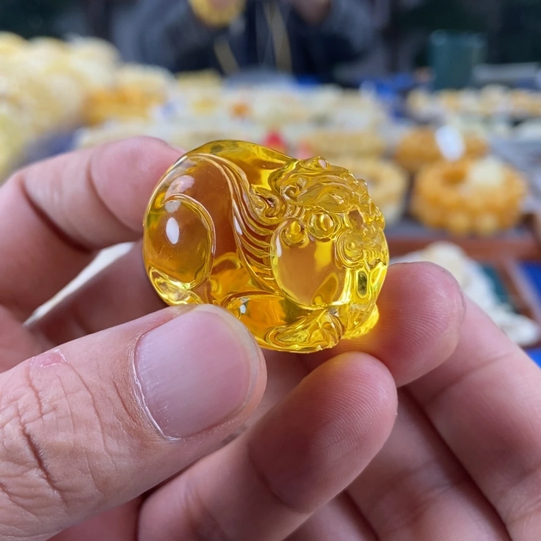 琥珀未镶嵌珠宝奇石净水金珀貔貅14.29