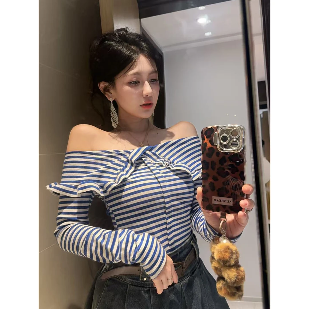 魏婉婉纯欲风辣妹一字领条纹2025秋季新款设计感气质修身显瘦上衣