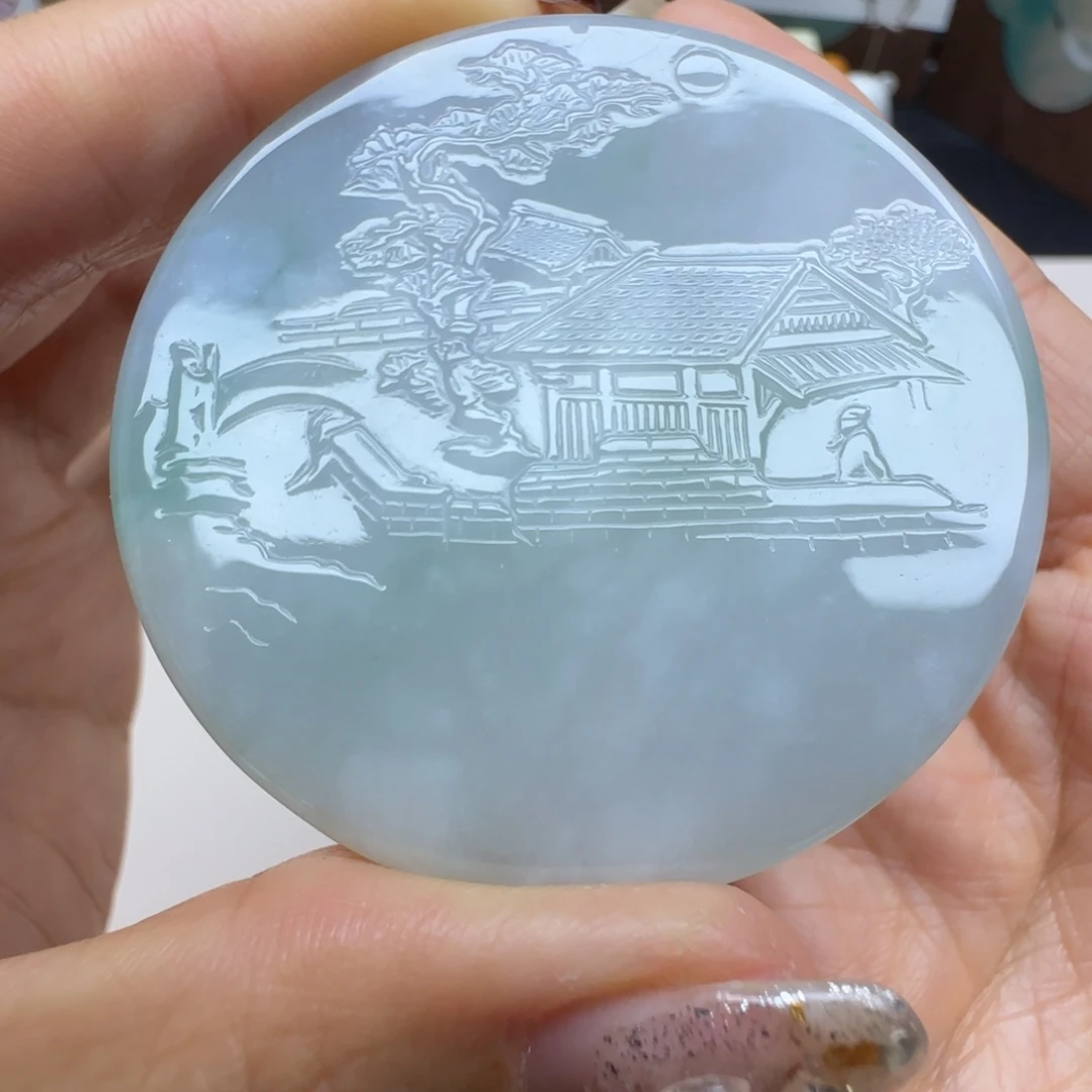 翡翠未镶嵌颈饰山水