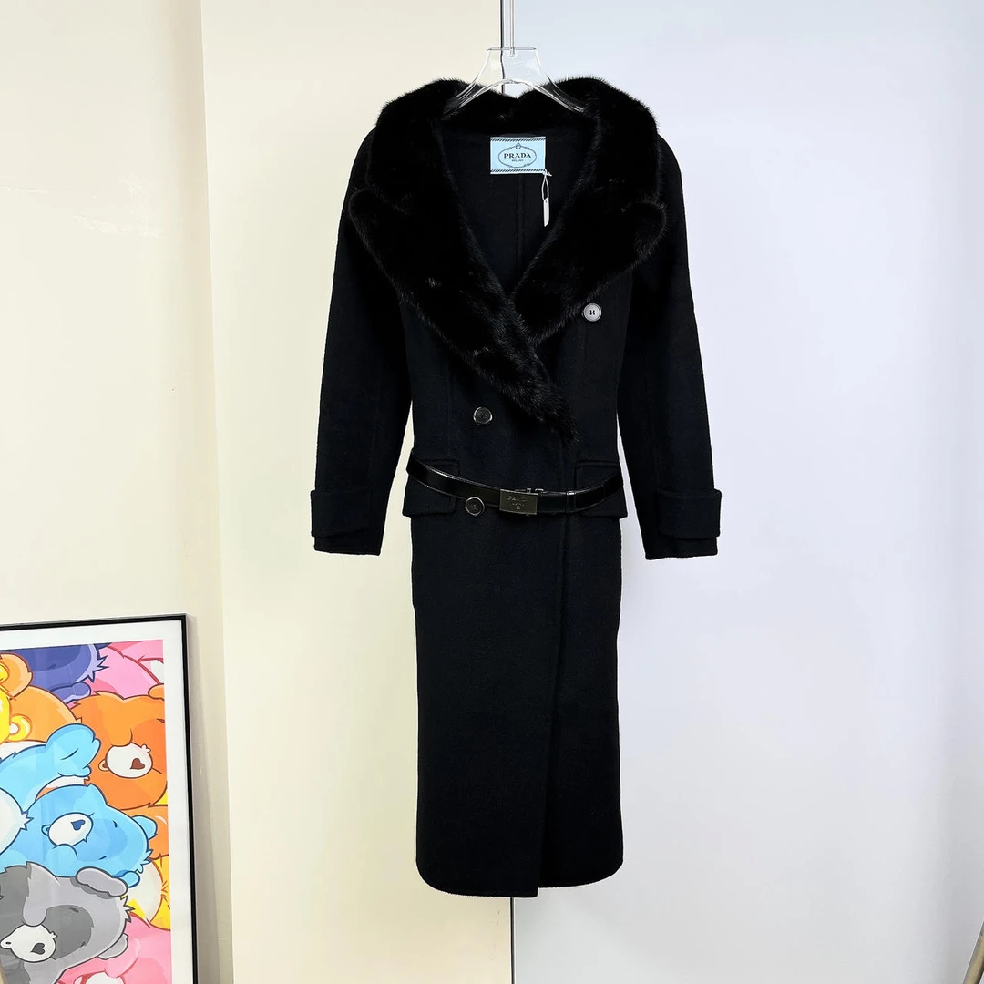 99新/Prada/普拉达/大衣/36码/Xsp32344