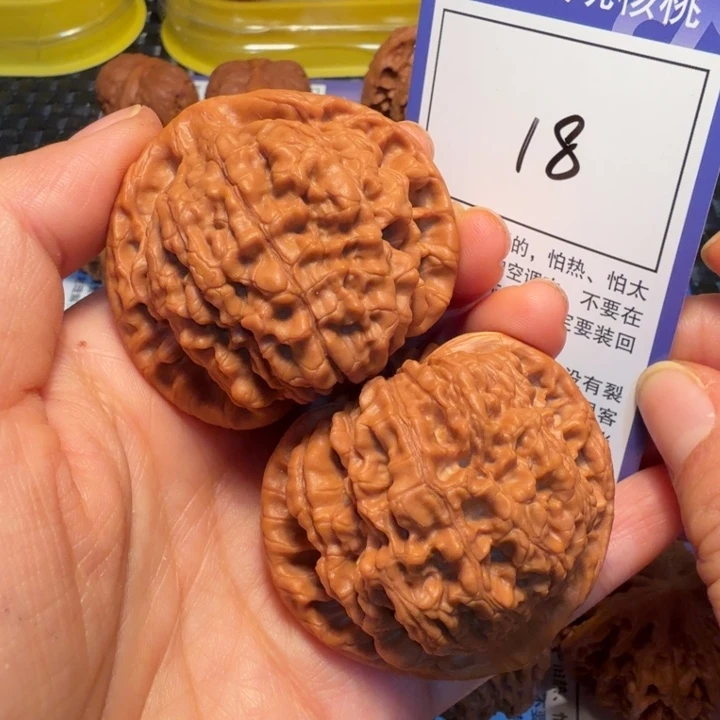 文玩核桃把件18官帽49