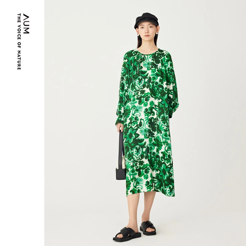 AUM/噢姆【东方意蕴】23年秋冬设计复古提花收腰连衣裙M1DE41926