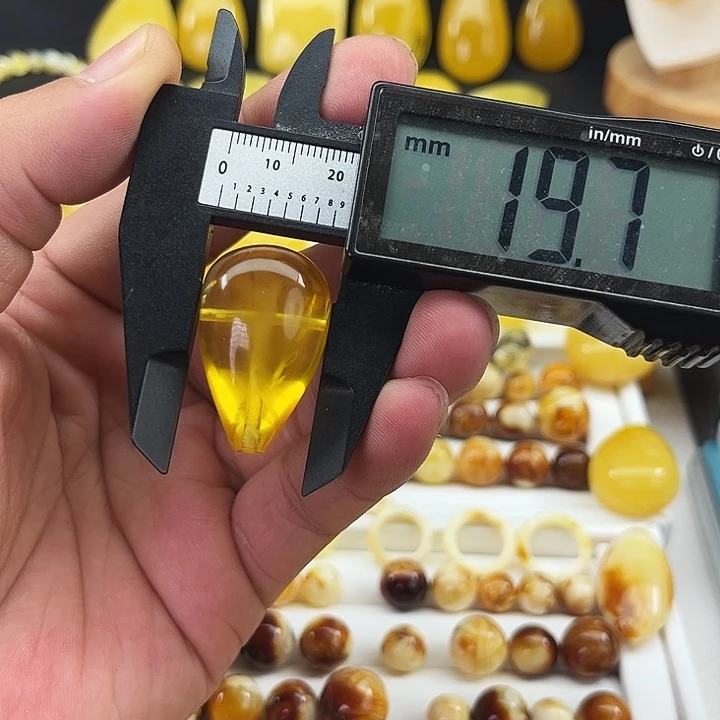 琥珀颈饰未镶嵌19