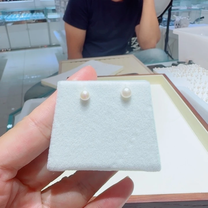 银S925镶嵌耳饰淡水珍珠