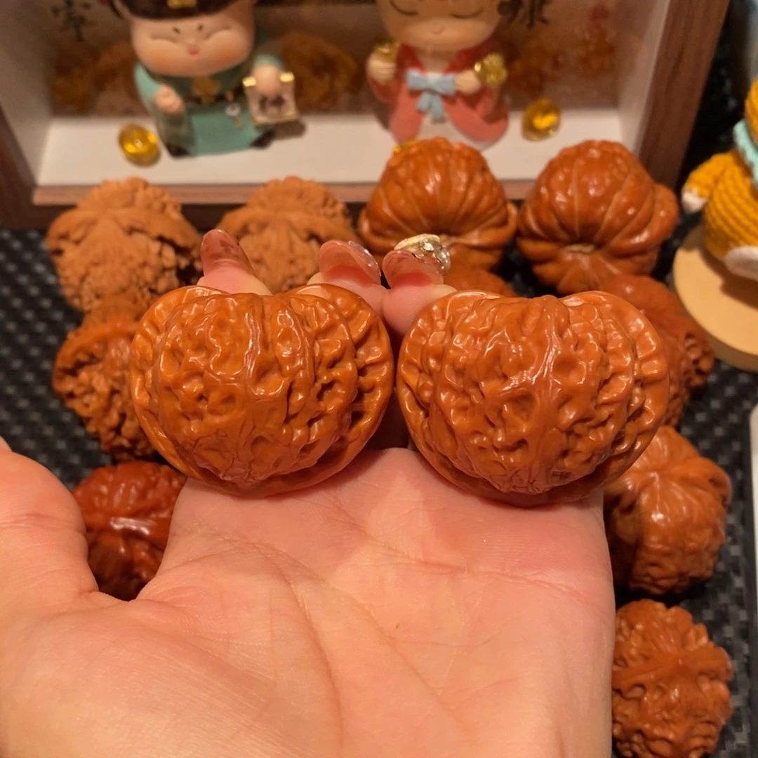 牧***锴吊坠桃核43桃心宫灯，0005