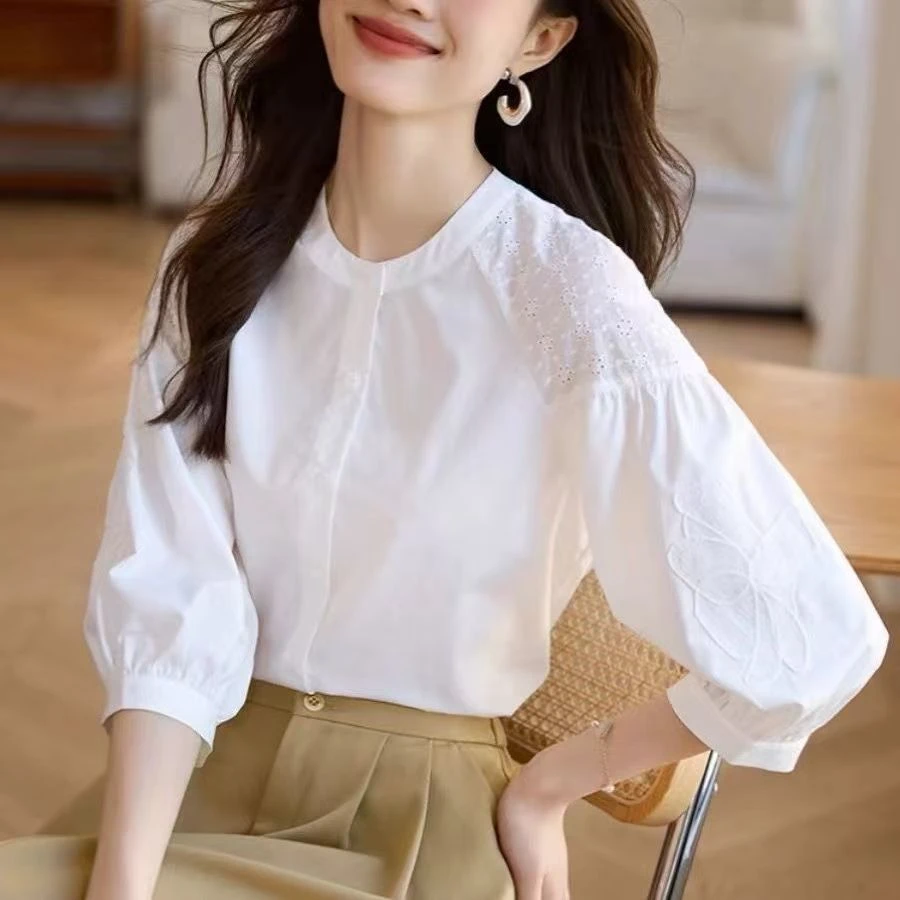 白色衬衫法式七分袖2025夏季新款宽松别致气质衬衣镂空绣花上衣女