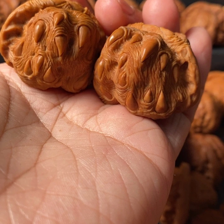 文玩核桃把件吞噬