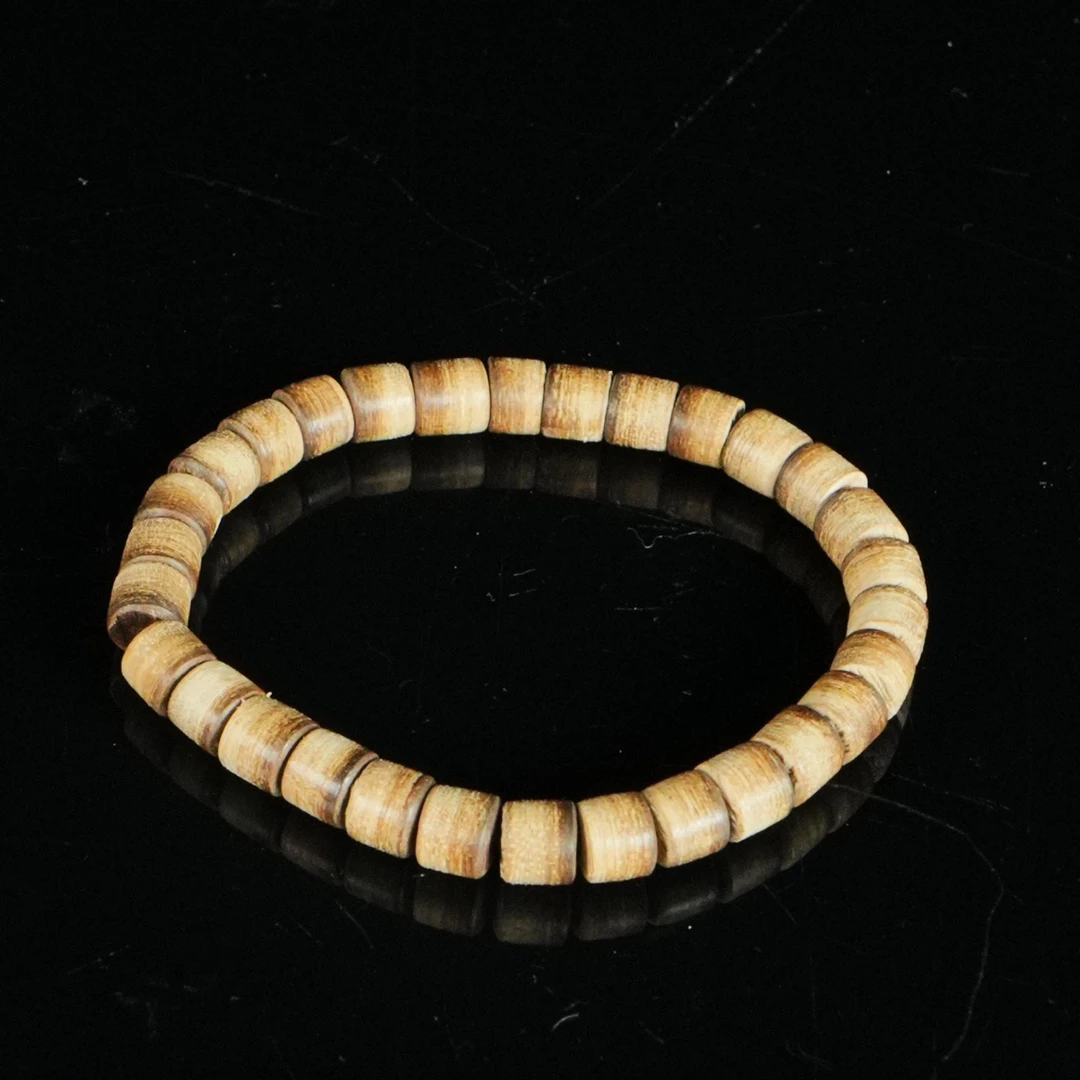 B830 老挝软油金丝老料沉香桶珠手串 0.72x0.62cm  4.6g