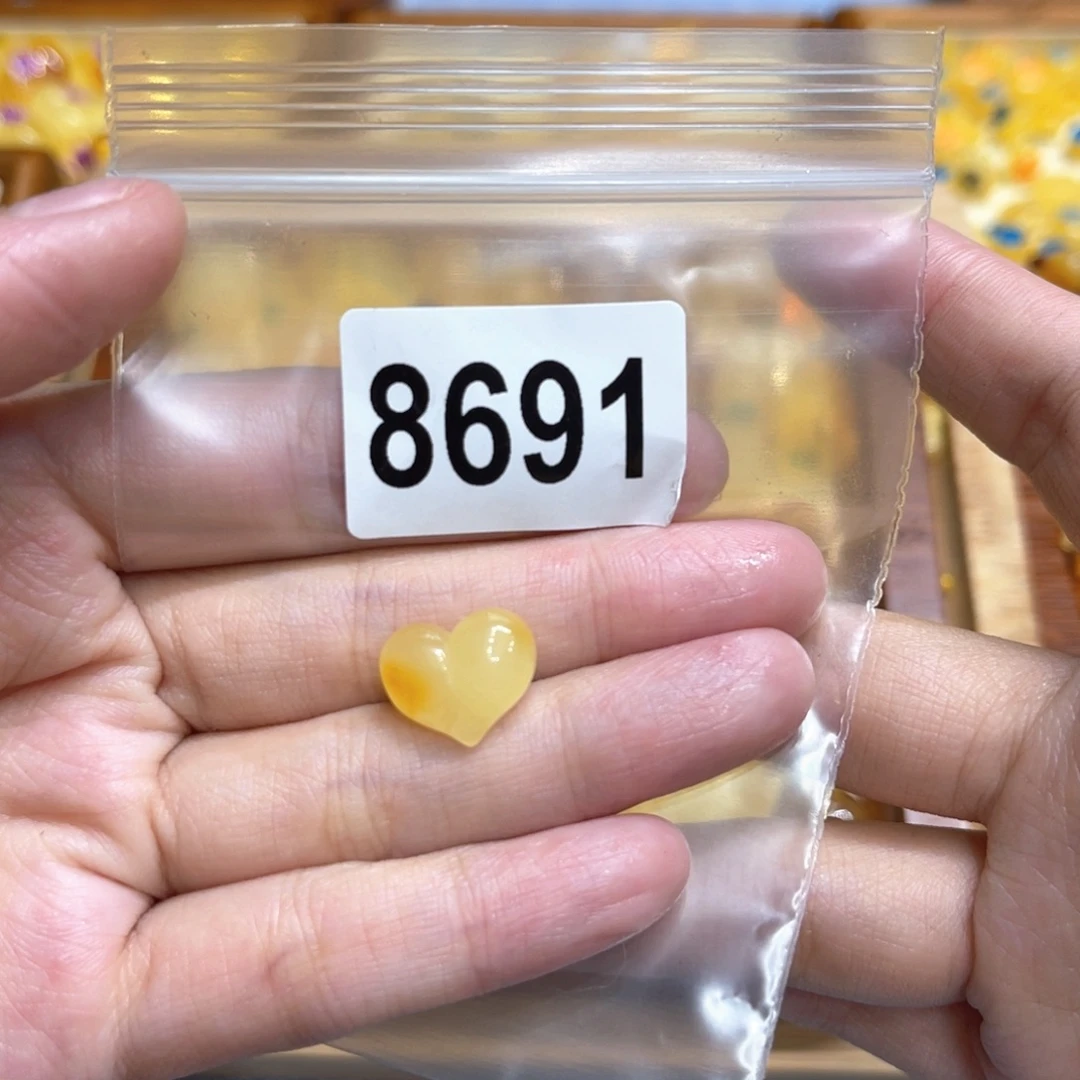 未镶嵌颈饰琥珀蜜蜡